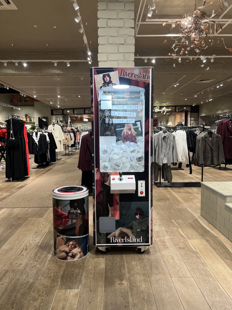 River Island prize crane.